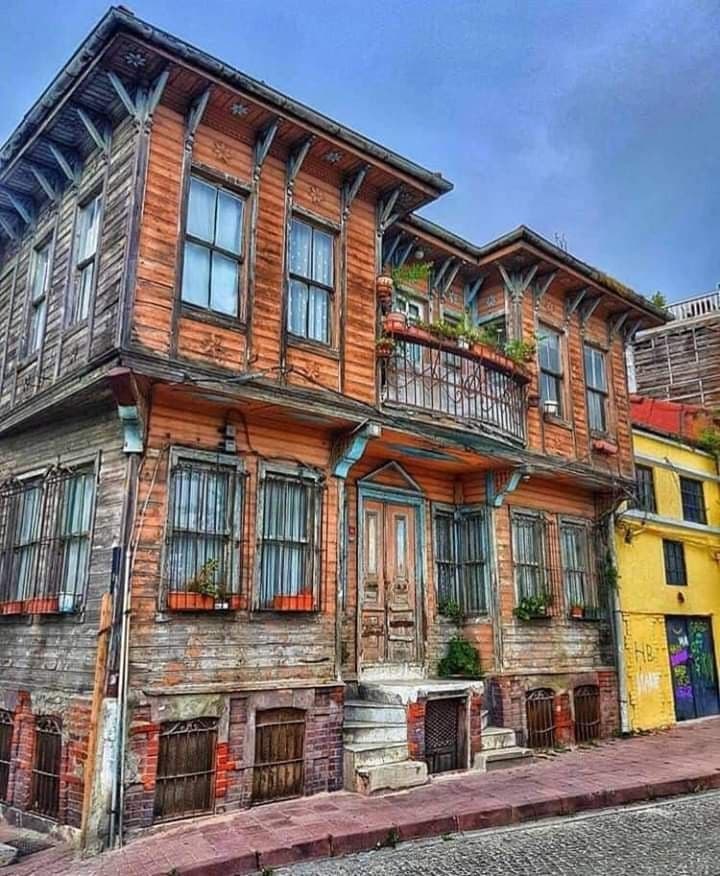 Maltepe Başıbüyük'te 4 Katlı Site İçi Bina